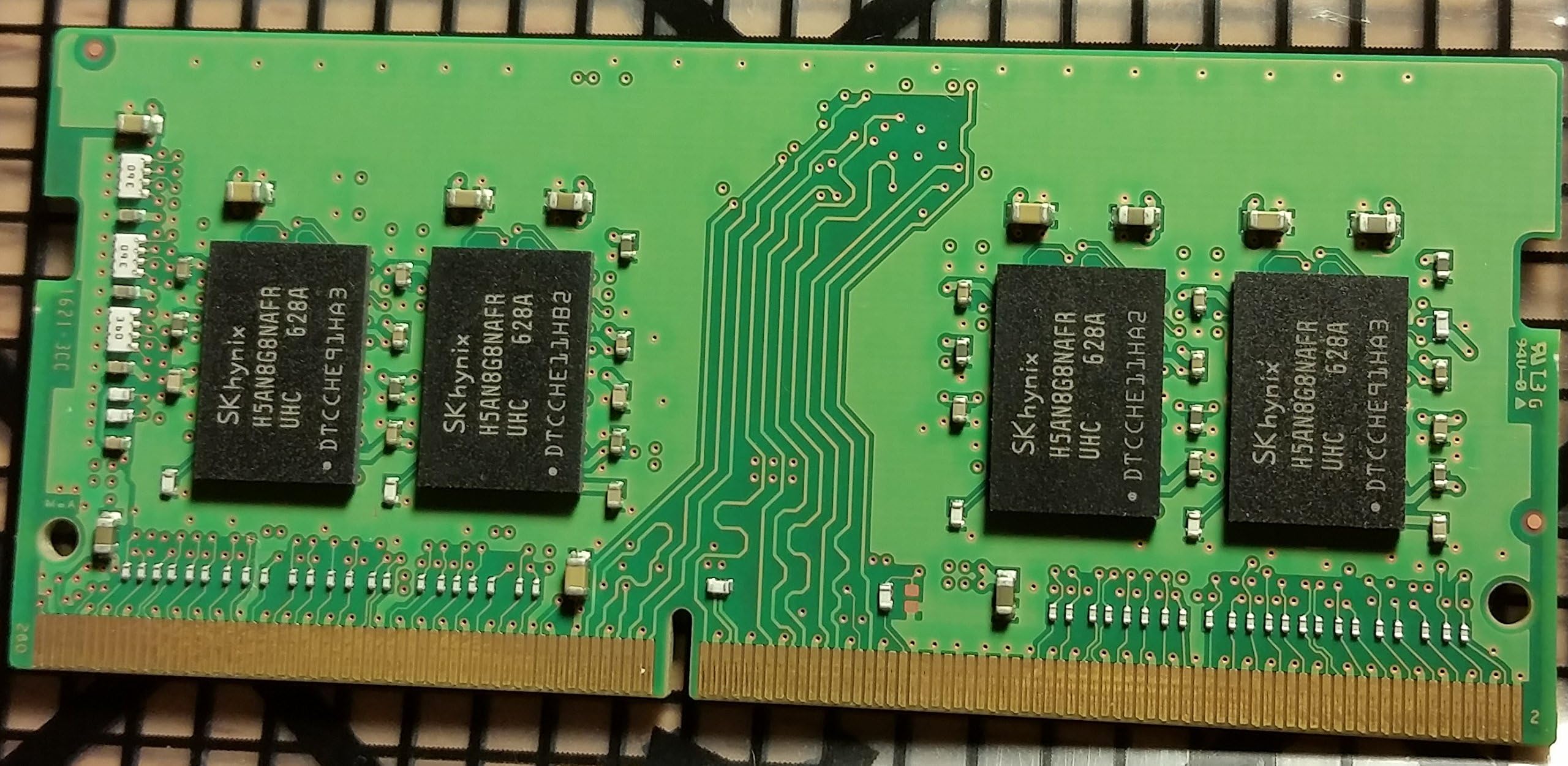 ماژول حافظه سودیم Hynix HMA81GS6AFR8N-UH 8GB DDR4 با سرعت 2400 مگاهرتز