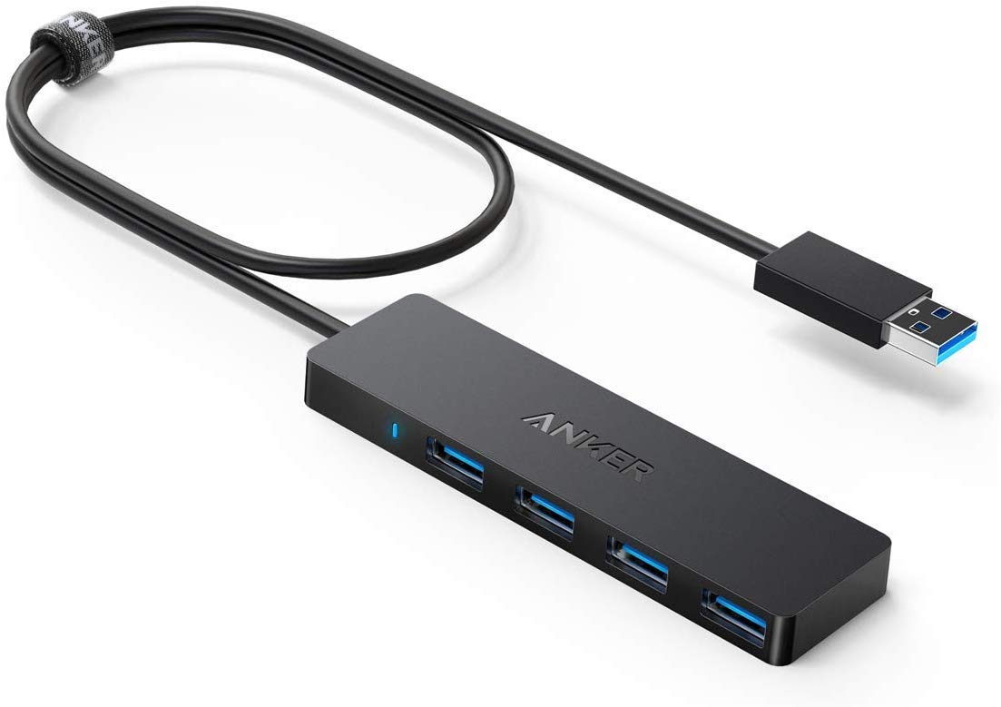 نگارش به‌روزشده: Anker هاب داده‌های USB 3.0 با 4 پورت و طراحی بسیار نازک شامل کابل 2 فوتی اضافی برای مک‌بوک، مک پرو/مینی، آی‌مک، سرفیس پرو، ایکس‌پی‌اس، نوت‌بوک پی‌سی، فلش درایوهای USB، هارددیسک پرتابل و موارد دیگر است.