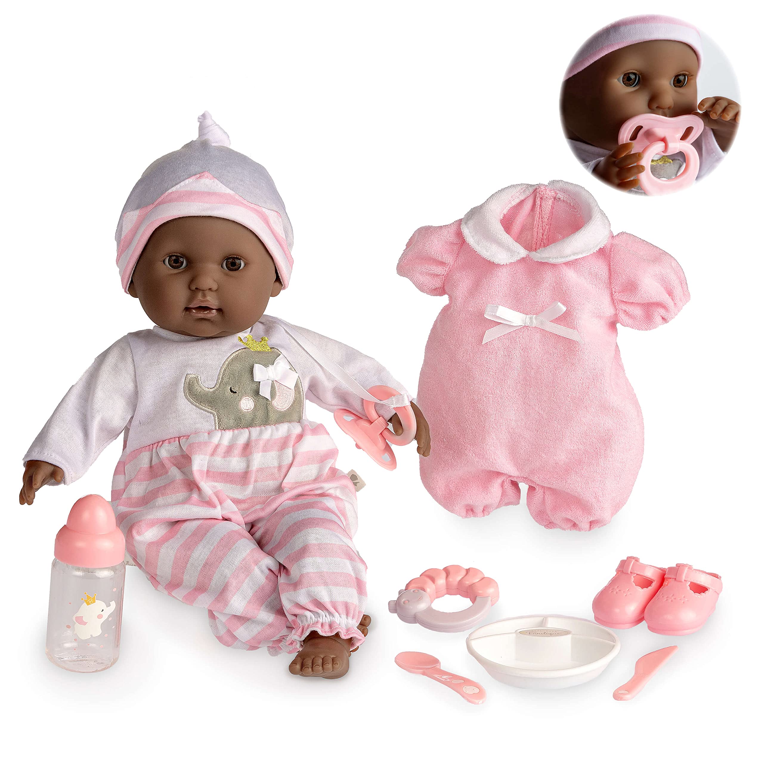 عروسک نسل‌زاده آفریقایی بدن نرم واقع‌گرای 15 اینچی از JC Toys با چشمان باز/بسته Berenguer Boutique | مجموعه هدیه 10 تکه ای با بطری، جعبه لرزاننده، دستگاه ارامبه و لوازم جانبی | صورتی | سن 2+ مجموعه هدیه صورتی آفریقایی آفریقایی