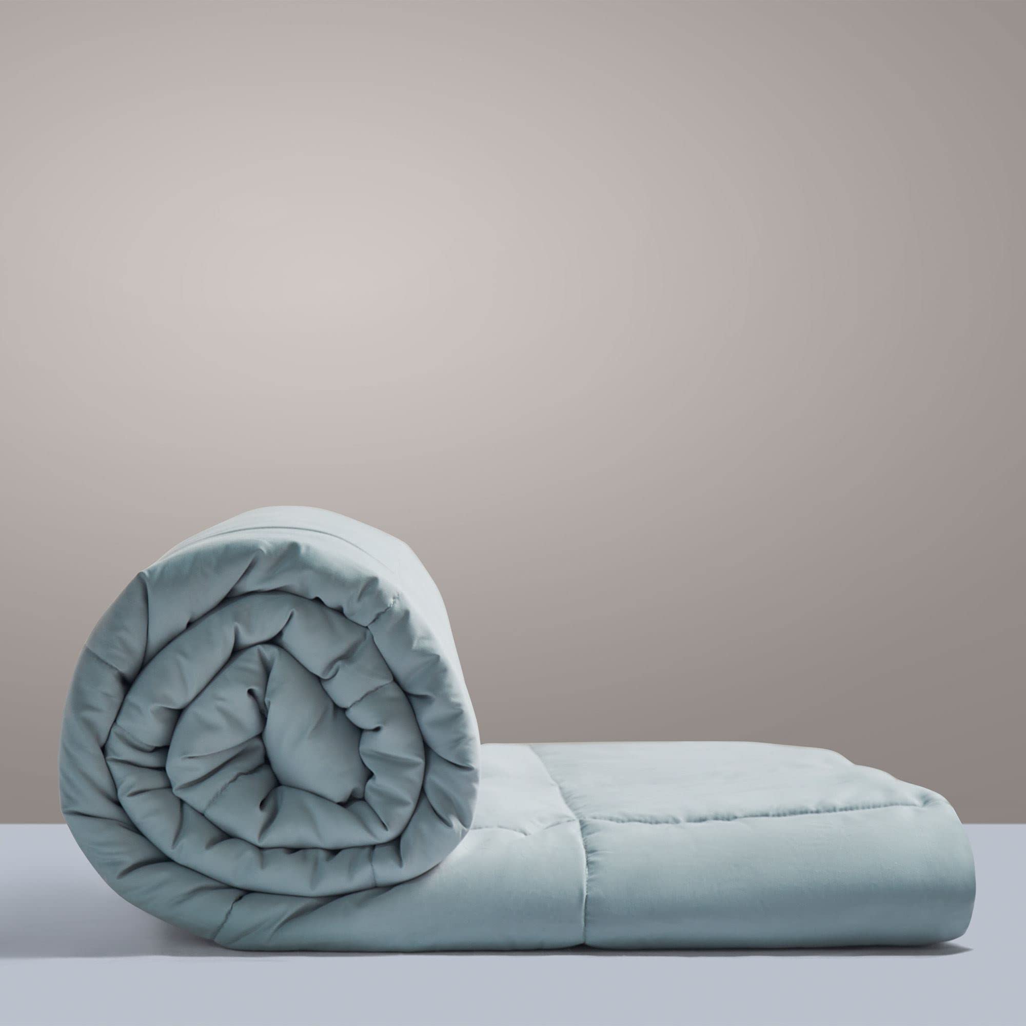 پوشک خواب لوکس SleepyCat All Season Reversible - احساس هتلی با پر سبک جایگزین پایین، اندازه تکی 90x60 اینچ (200 گرم بر متر مربع، خاکی راینو و سفید نارگیل) خاکی راینو و سفید نارگیل (90x60 اینچ)