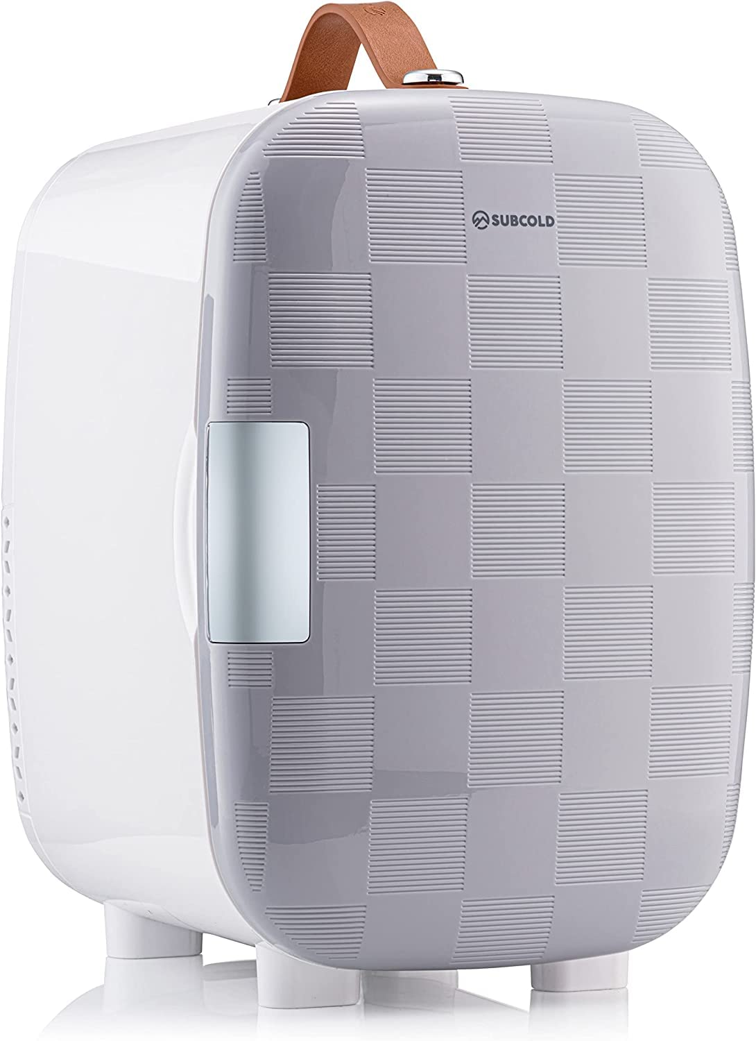 یخچال کوچک لوکس Subcold Pro6 | 6 لیتر / 8 بسته | گزینه‌ی برق AC و USB اختصاصی | یخچال قابل حمل کوچک برای اداره، اتاق خواب، ماشین، سفر، مراقبت از پوست و زیبایی (رنگ خاکستری دیداری)
