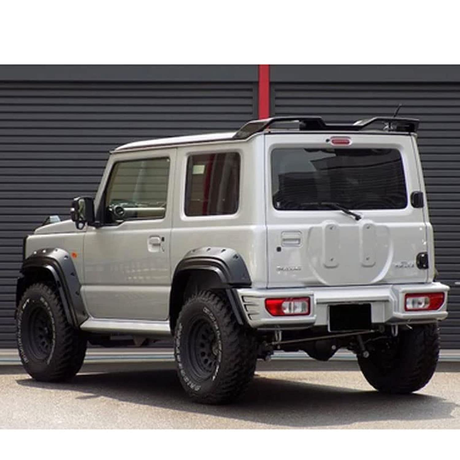 جلوگیری عقب از ABS پلاستیک رنگ مشکی درخشان مناسب برای سوزوکی جیمنی JB64 JB74 مدل‌های 2019، 2020 و 2021. این جلوگیری عقب دم‌بند وینگ است.