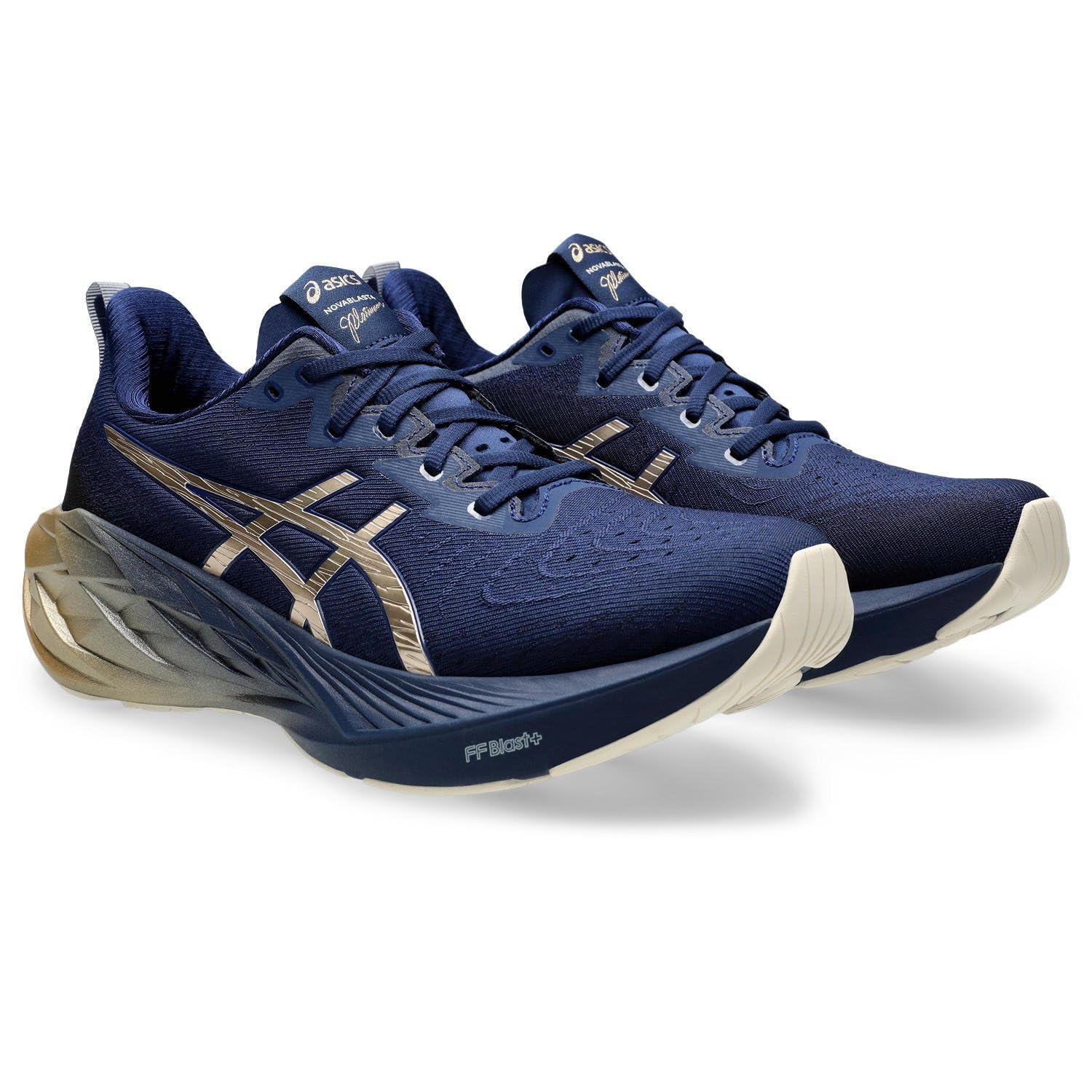 کفش ورزشی مردانه Asics Novablast 4