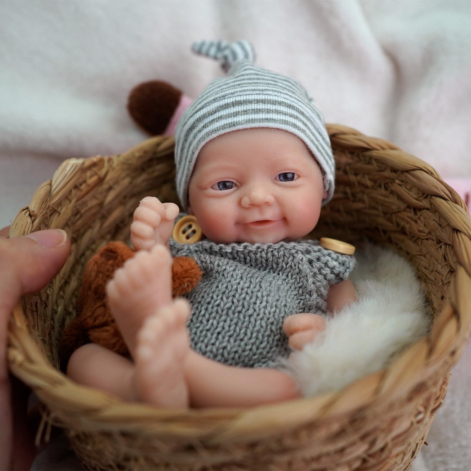 Newtotlove 7" Reborn Baby Dolls Boy, Full Silicone Baby Dolls, Realistic Soft Silicone Newborn Baby Doll, Real Full Body Silicone Reborn Baby Dolls, Not Vinyl Dolls (وهائو نان) Alan