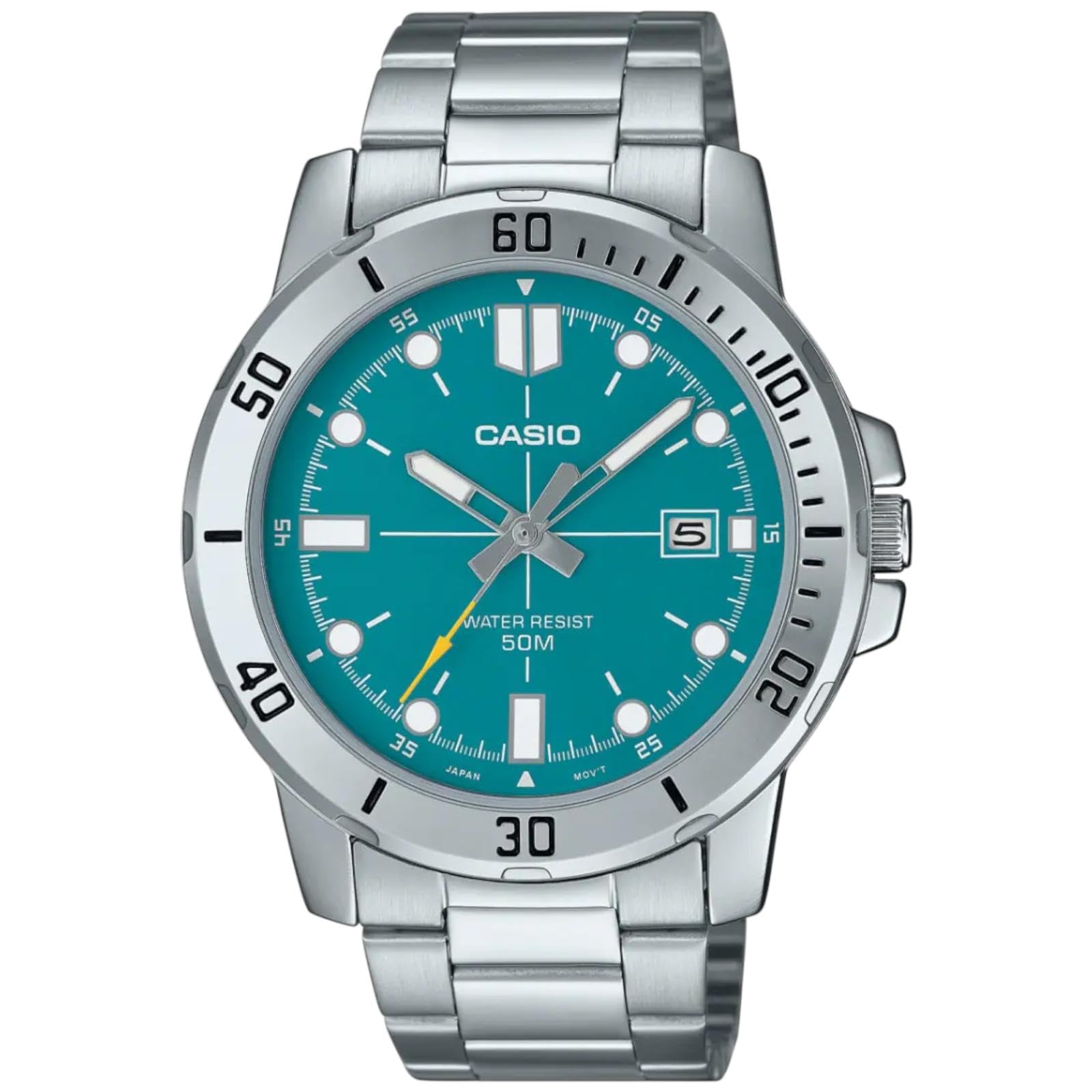 معمولاً ساعت مردانه Casio با صفحه نقره ای و بند آبی فیروزه‌ای است.