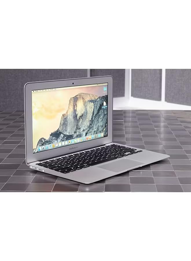 لپ تاپ Macbook Air A1465 (2015) با نمایشگر 11 اینچی، پردازنده Intel Core i5 نسل پنجم، 4 گیگابایت RAM، 128 گیگابایت حافظه SSD، گرافیک یکپارچه Intel HD Graphics، رنگ نقره ای - بازسازی شده